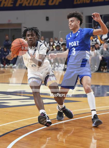 Thumbnail 2 in Baldwin vs Port Washington (NYSPHSAA Class 2A Section 8 Final) photogallery.