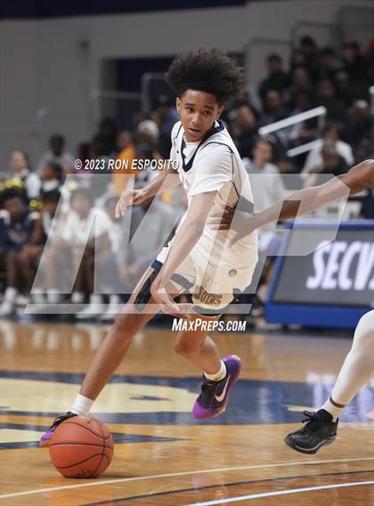 Thumbnail 3 in Baldwin vs Port Washington (NYSPHSAA Class 2A Section 8 Final) photogallery.