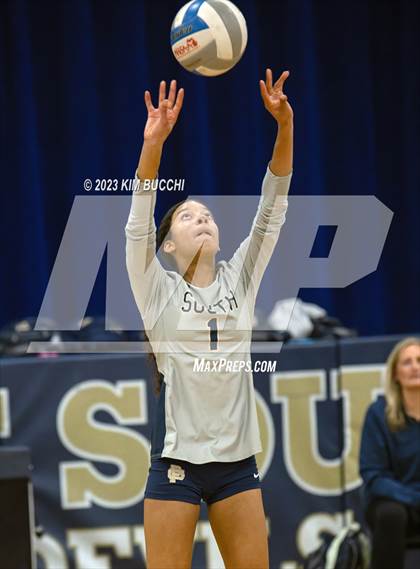 Thumbnail 2 in Walled Lake Northern @ Grosse Pointe South photogallery.