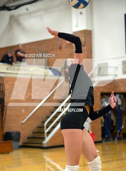 Thumbnail 2 in Walled Lake Northern @ Grosse Pointe South photogallery.