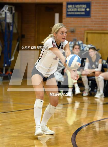 Thumbnail 2 in Walled Lake Northern @ Grosse Pointe South photogallery.