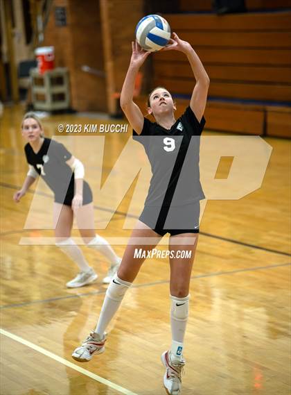 Thumbnail 1 in Walled Lake Northern @ Grosse Pointe South photogallery.