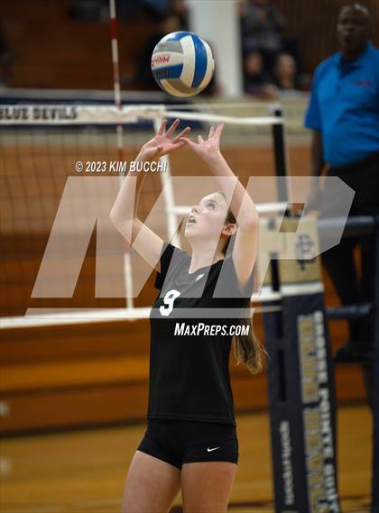 Thumbnail 2 in Walled Lake Northern @ Grosse Pointe South photogallery.