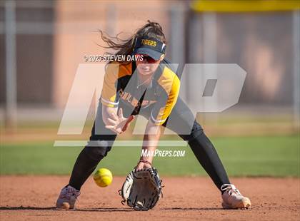 Thumbnail 2 in Gilbert @ Mesquite photogallery.