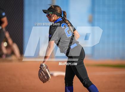 Thumbnail 1 in Gilbert @ Mesquite photogallery.