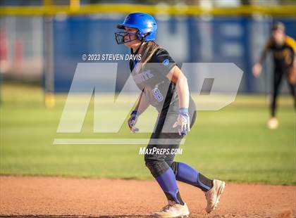 Thumbnail 3 in Gilbert @ Mesquite photogallery.