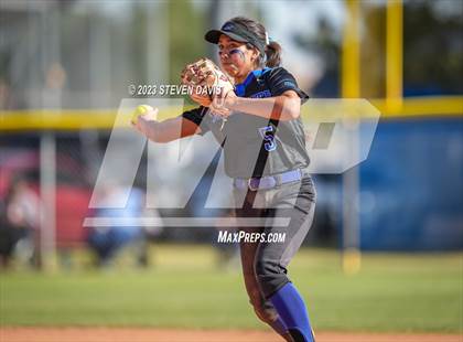 Thumbnail 1 in Gilbert @ Mesquite photogallery.