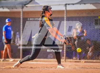 Thumbnail 1 in Gilbert @ Mesquite photogallery.