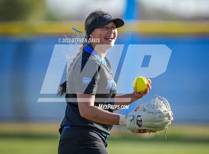 Thumbnail 1 in Gilbert @ Mesquite photogallery.