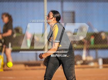 Thumbnail 1 in Gilbert @ Mesquite photogallery.