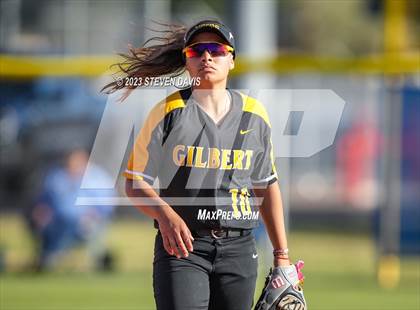 Thumbnail 1 in Gilbert @ Mesquite photogallery.