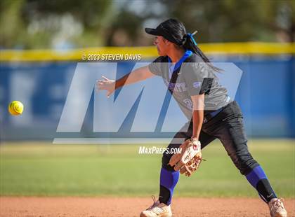 Thumbnail 1 in Gilbert @ Mesquite photogallery.