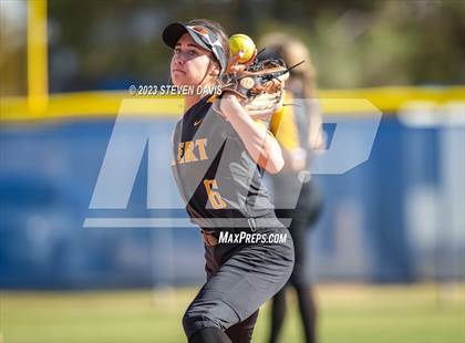 Thumbnail 1 in Gilbert @ Mesquite photogallery.