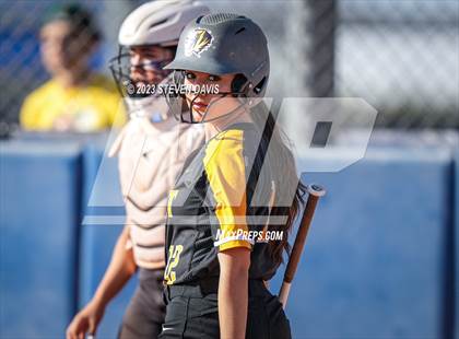 Thumbnail 1 in Gilbert @ Mesquite photogallery.