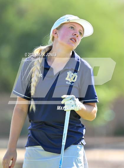 Thumbnail 1 in AIA Division I Championship photogallery.