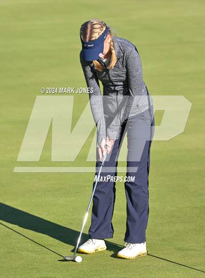 Thumbnail 1 in AIA Division I Championship photogallery.