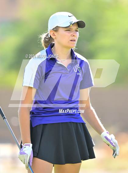 Thumbnail 3 in AIA Division I Championship photogallery.