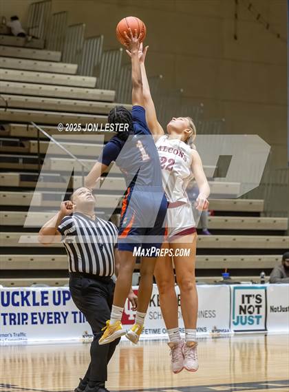 Thumbnail 2 in Liverpool vs. Albertus Magnus (NYSPHSAA Class AAA State Final) photogallery.