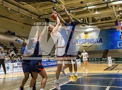 Thumbnail 2 in Liverpool vs. Albertus Magnus (NYSPHSAA Class AAA State Final) photogallery.