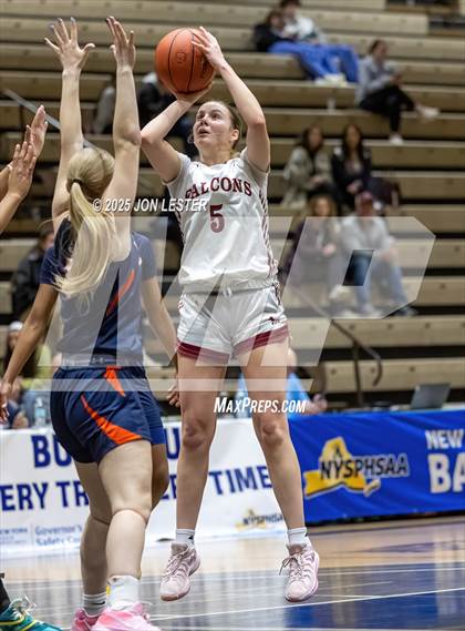 Thumbnail 3 in Liverpool vs. Albertus Magnus (NYSPHSAA Class AAA State Final) photogallery.