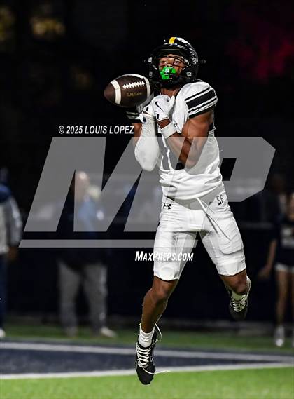 Thumbnail 2 in St. Frances Academy @ St. John Bosco (MaxPreps Game of the Week) photogallery.