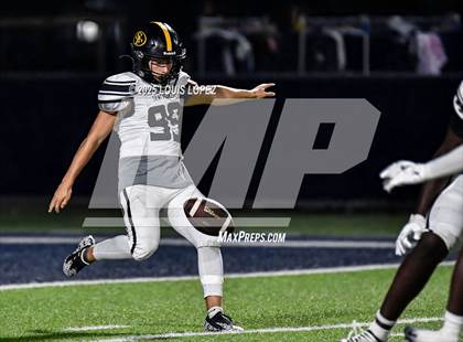 Thumbnail 3 in St. Frances Academy @ St. John Bosco (MaxPreps Game of the Week) photogallery.