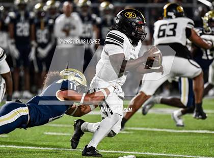 Thumbnail 2 in St. Frances Academy @ St. John Bosco (MaxPreps Game of the Week) photogallery.