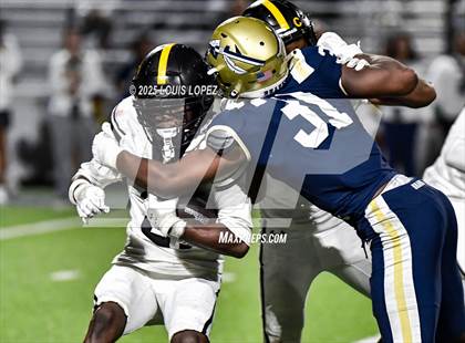 Thumbnail 2 in St. Frances Academy @ St. John Bosco (MaxPreps Game of the Week) photogallery.