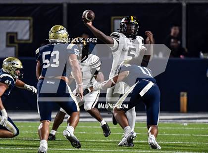 Thumbnail 3 in St. Frances Academy @ St. John Bosco (MaxPreps Game of the Week) photogallery.