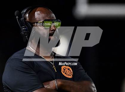 Thumbnail 3 in St. Frances Academy @ St. John Bosco (MaxPreps Game of the Week) photogallery.