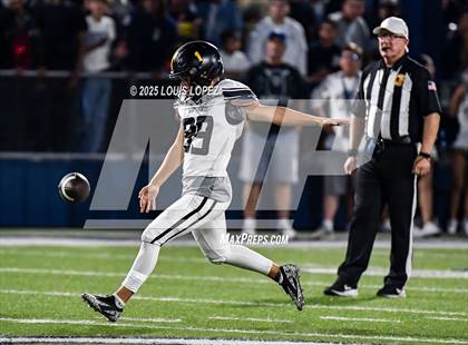 Thumbnail 2 in St. Frances Academy @ St. John Bosco (MaxPreps Game of the Week) photogallery.