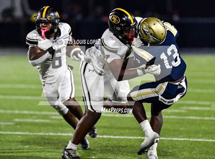 Thumbnail 2 in St. Frances Academy @ St. John Bosco (MaxPreps Game of the Week) photogallery.