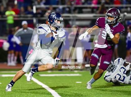 Thumbnail 3 in Tomball Memorial vs Magnolia photogallery.