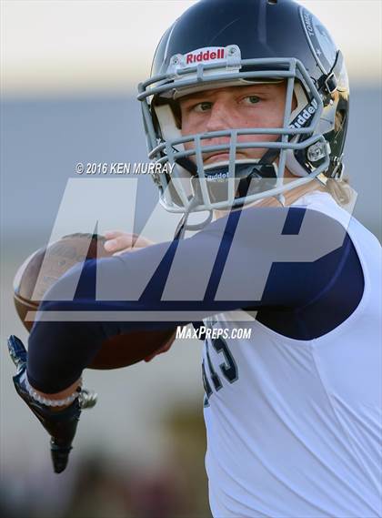 Thumbnail 3 in Tomball Memorial vs Magnolia photogallery.
