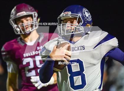 Thumbnail 3 in Tomball Memorial vs Magnolia photogallery.
