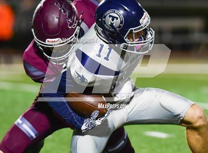 Thumbnail 3 in Tomball Memorial vs Magnolia photogallery.