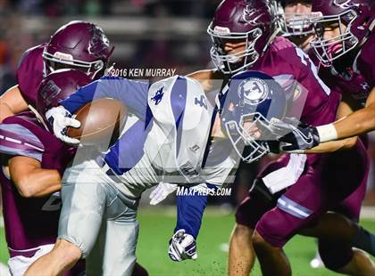 Thumbnail 3 in Tomball Memorial vs Magnolia photogallery.