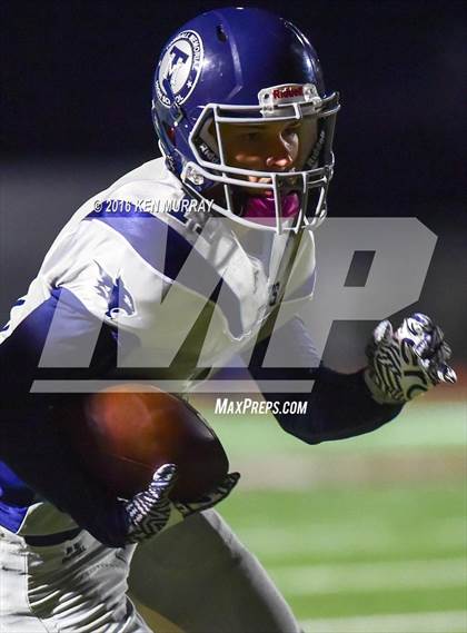 Thumbnail 2 in Tomball Memorial vs Magnolia photogallery.