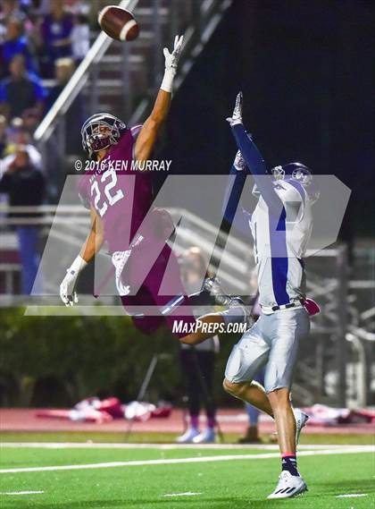 Thumbnail 3 in Tomball Memorial vs Magnolia photogallery.
