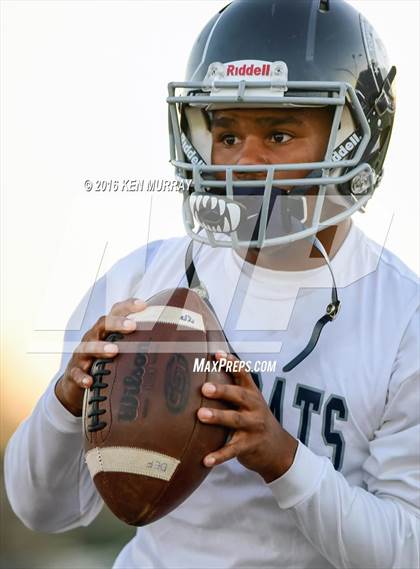 Thumbnail 3 in Tomball Memorial vs Magnolia photogallery.