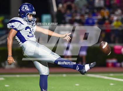 Thumbnail 3 in Tomball Memorial vs Magnolia photogallery.