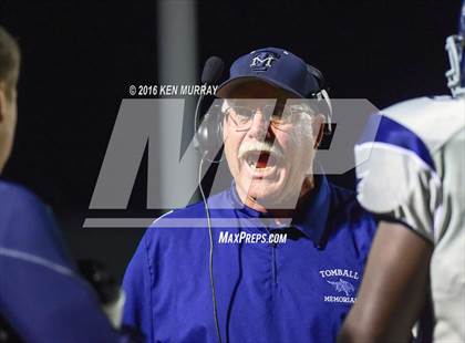 Thumbnail 2 in Tomball Memorial vs Magnolia photogallery.