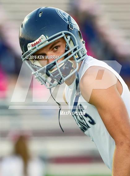 Thumbnail 3 in Tomball Memorial vs Magnolia photogallery.