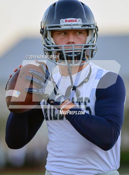 Thumbnail 2 in Tomball Memorial vs Magnolia photogallery.