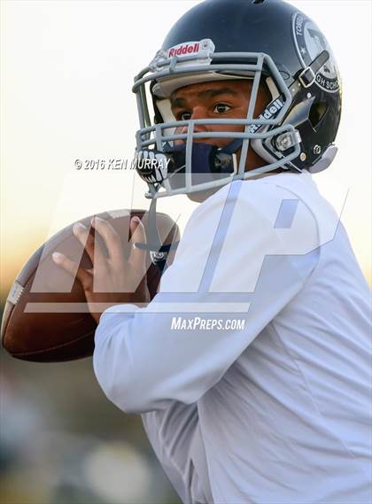 Thumbnail 1 in Tomball Memorial vs Magnolia photogallery.