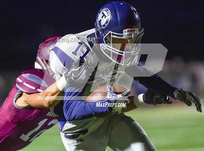 Thumbnail 3 in Tomball Memorial vs Magnolia photogallery.