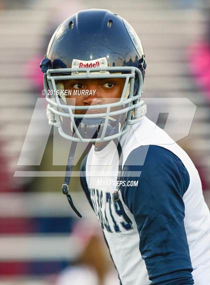 Thumbnail 2 in Tomball Memorial vs Magnolia photogallery.