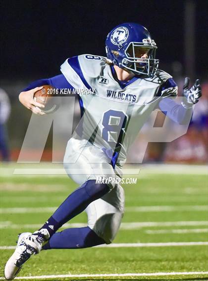 Thumbnail 3 in Tomball Memorial vs Magnolia photogallery.