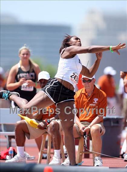 Thumbnail 3 in 84th Clyde Littlefield Texas Relays  photogallery.