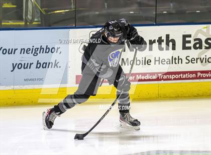Thumbnail 2 in Camden Hills vs. Cheverus (MPA Class B State Final) photogallery.